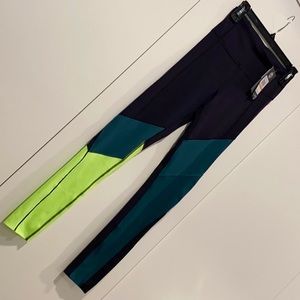 NWT Under Armour WMS Fitted Exercise Legging SM